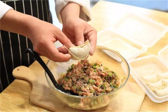 [餐飲加盟連鎖]清淡又美味的黃瓜鮮肉餛飩讓你吃過(guò)癮