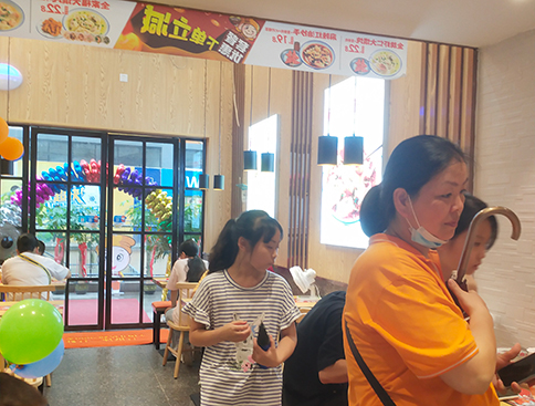 開一家餛飩店是選擇加盟好還是創立自己的品牌好？